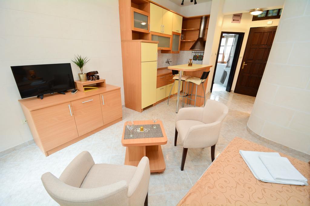 Apartments Casa Di Cattaro Exteriör bild
